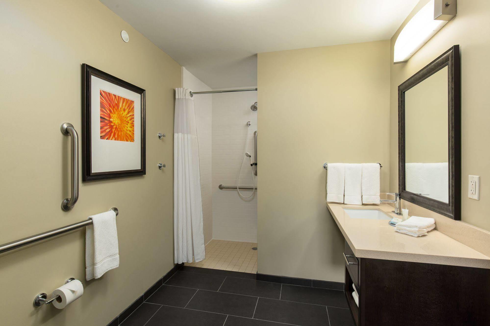 Staybridge Suites - Columbus Polaris By Ihg Flint Bagian luar foto