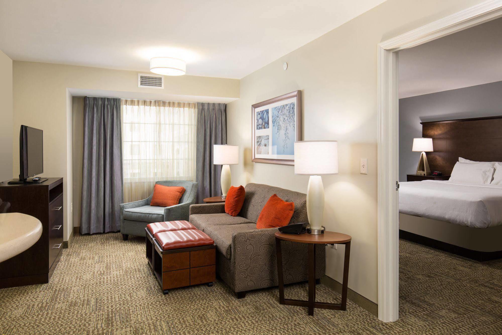 Staybridge Suites - Columbus Polaris By Ihg Flint Bagian luar foto